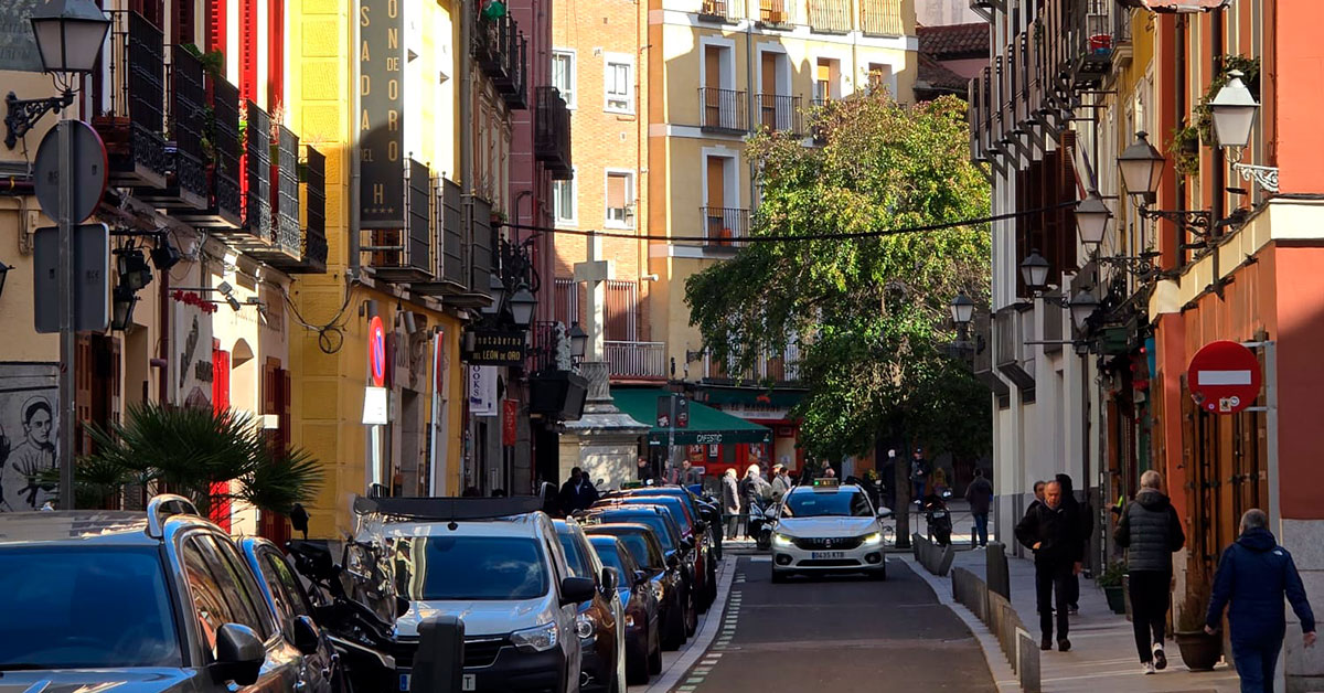 Restaurants on Cava Baja street in Madrid